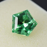 Certified natural bluish-green sapphire gemstone, fancy cut, 6.5 carats, precious loose stone.