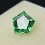 Certified natural bluish-green sapphire gemstone, fancy cut, 6.5 carats, precious loose stone.