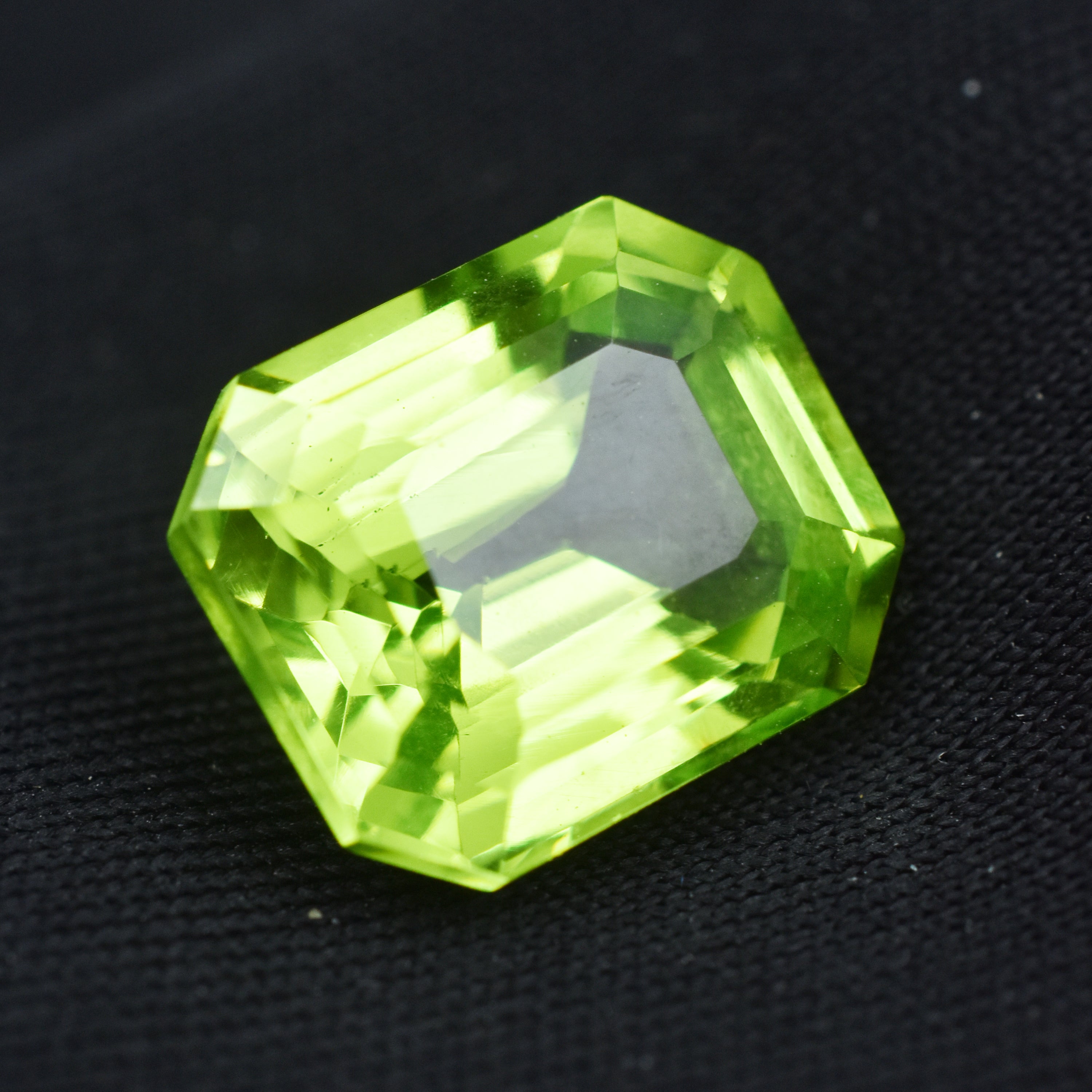 Limited Offer ! Natural Peridot Certified 9.63 Carat Emerald Shape Peridot Loose Gemstone Ring Size Emerald Gemstone Loose - Free Delivery-Free Gift