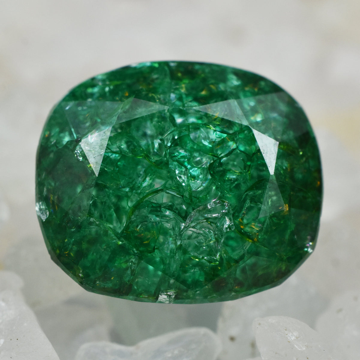 Exclusive Offer !!! Cushion Cut Emerald Green Natural CERTIFIED Loose Gemstone 10.52 Carat Ring Size | Best For Engagement Rings | Free Delivery Free Gift
