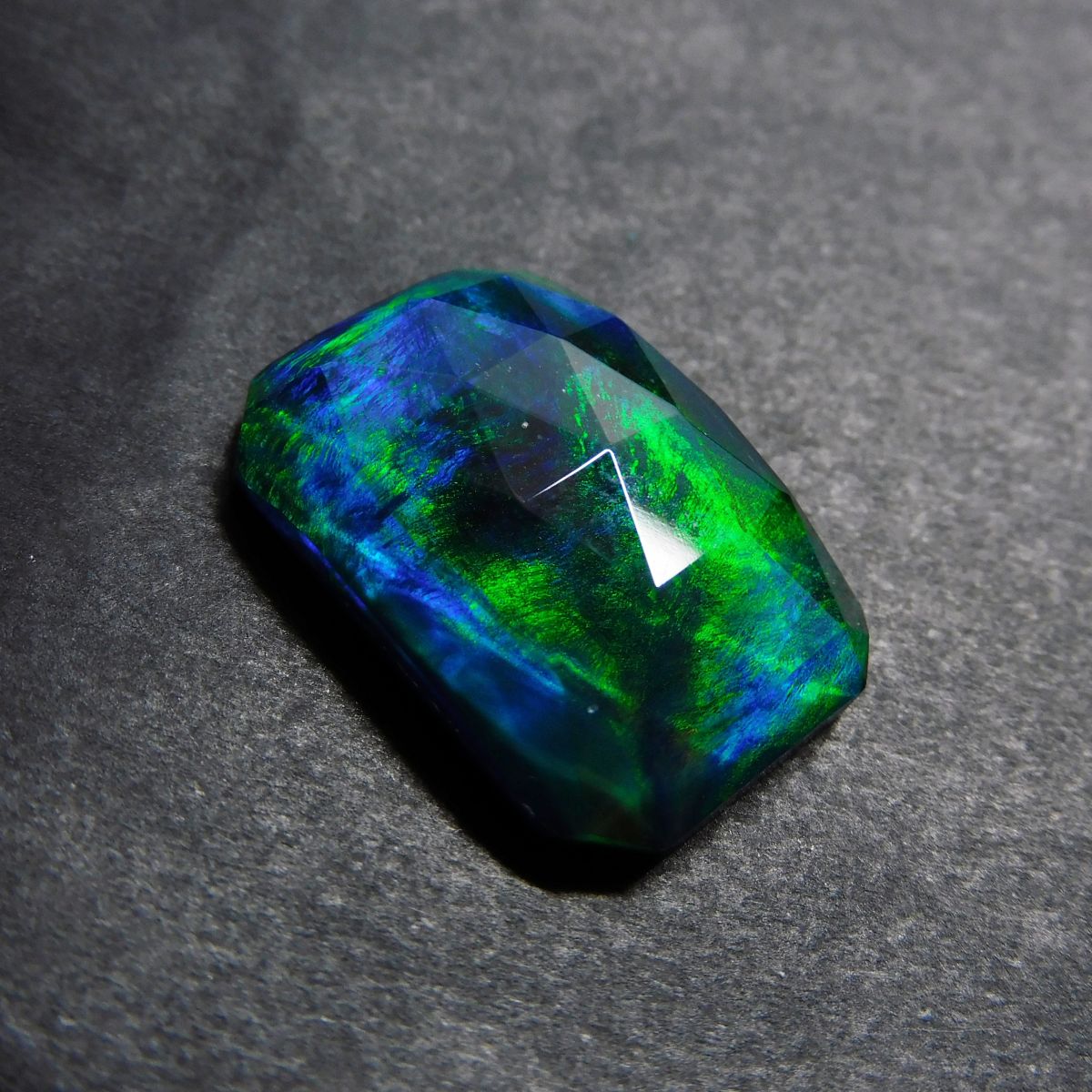 Natural Doublet Opal Multi Color Opal 15.85 Ct Loose Gemstone CERTIFIED Emerald