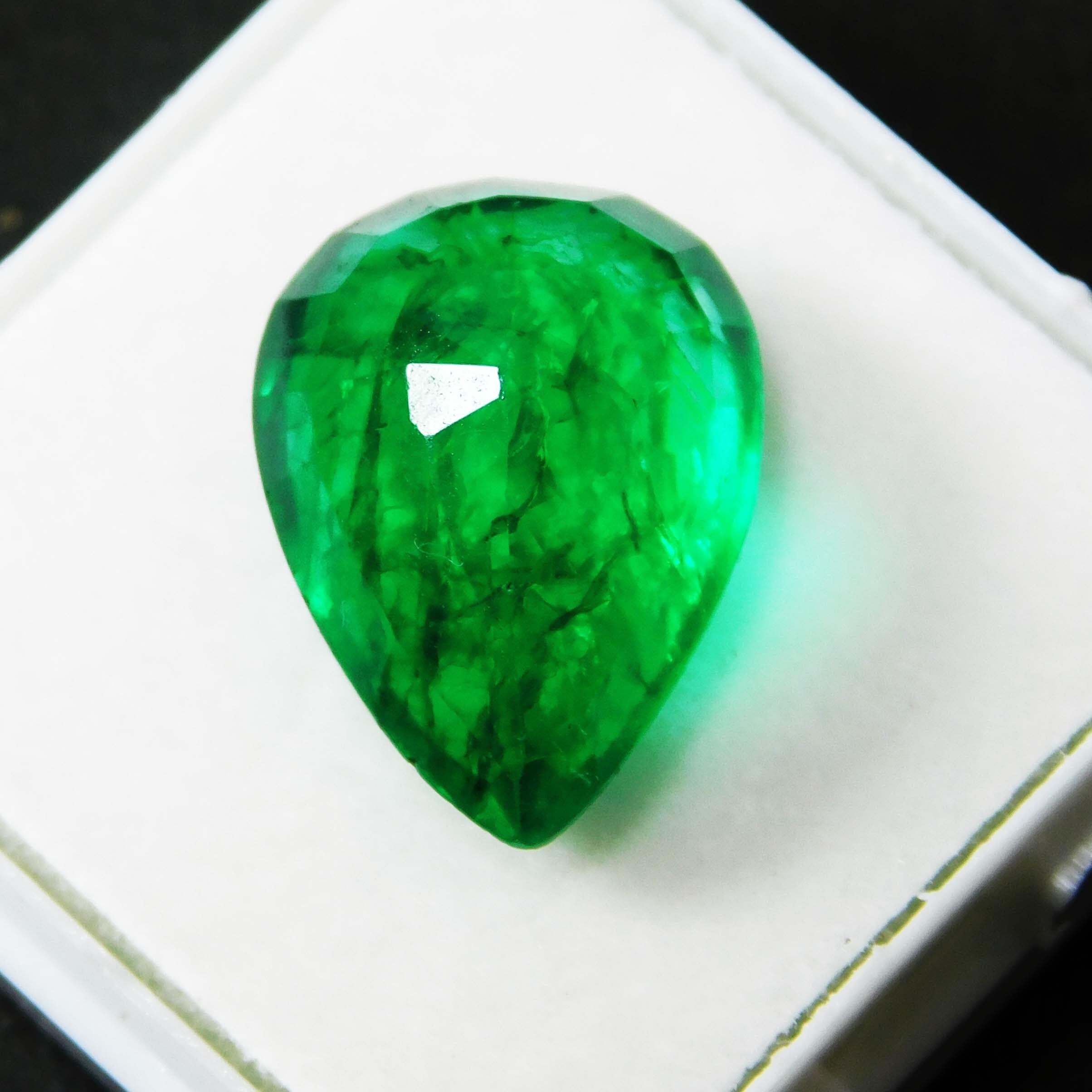 16.92 Carat Natural Green Colombian Emerald Certified Loose Gemstones Best Engagement Rings gemsbuild 