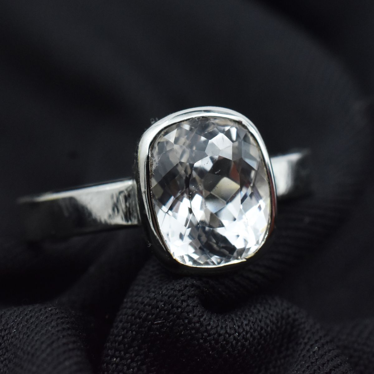 925 sterling silver Sapphire Ring Sz 8.5 Gorgeous White Color 17 Ct Cushion Cut