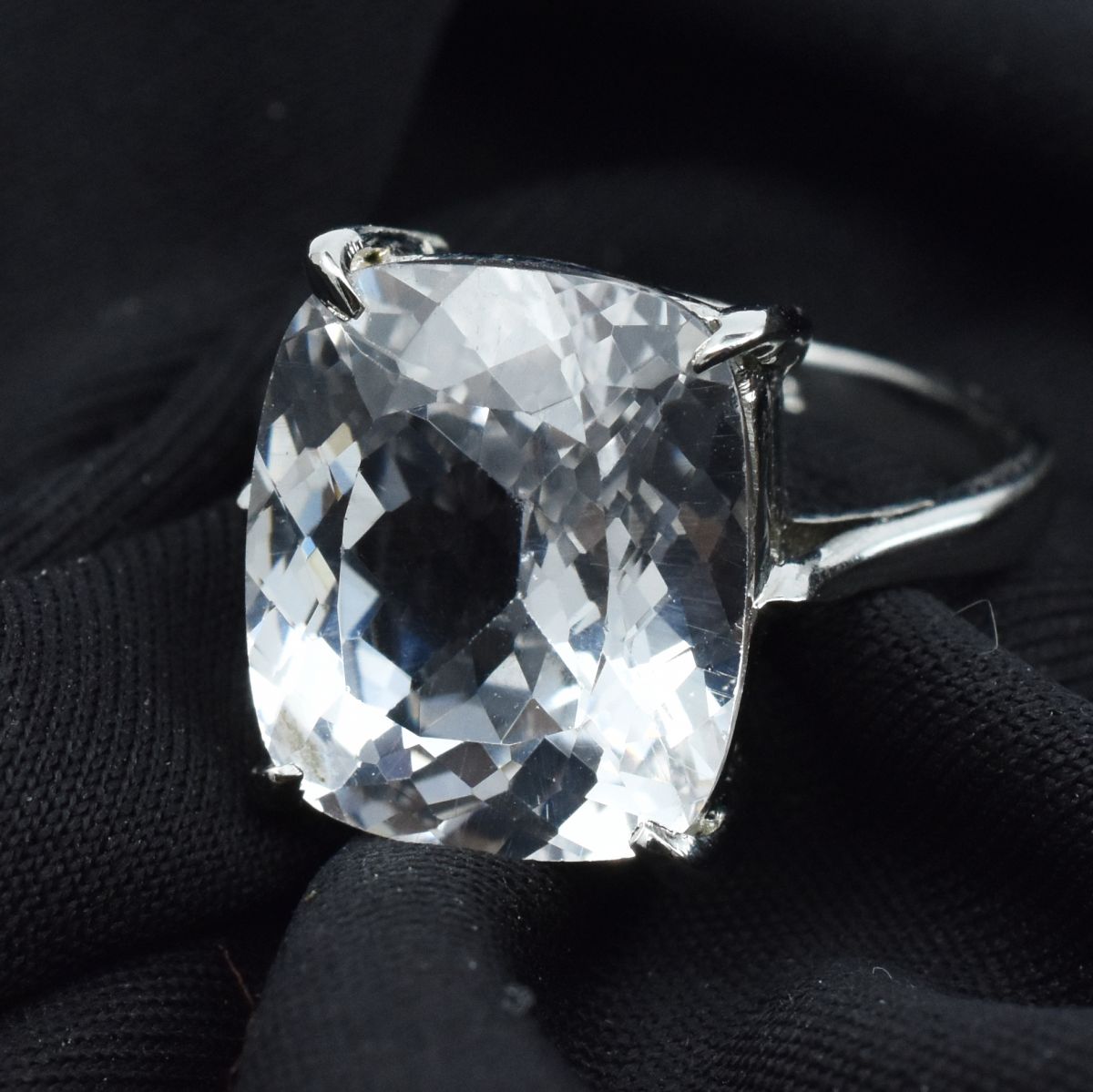 925 sterling silver Ring Sapphire Ring Sz 9 White Color 28.80 Ct Cushion Cut