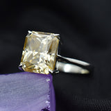 emerald engagement ring