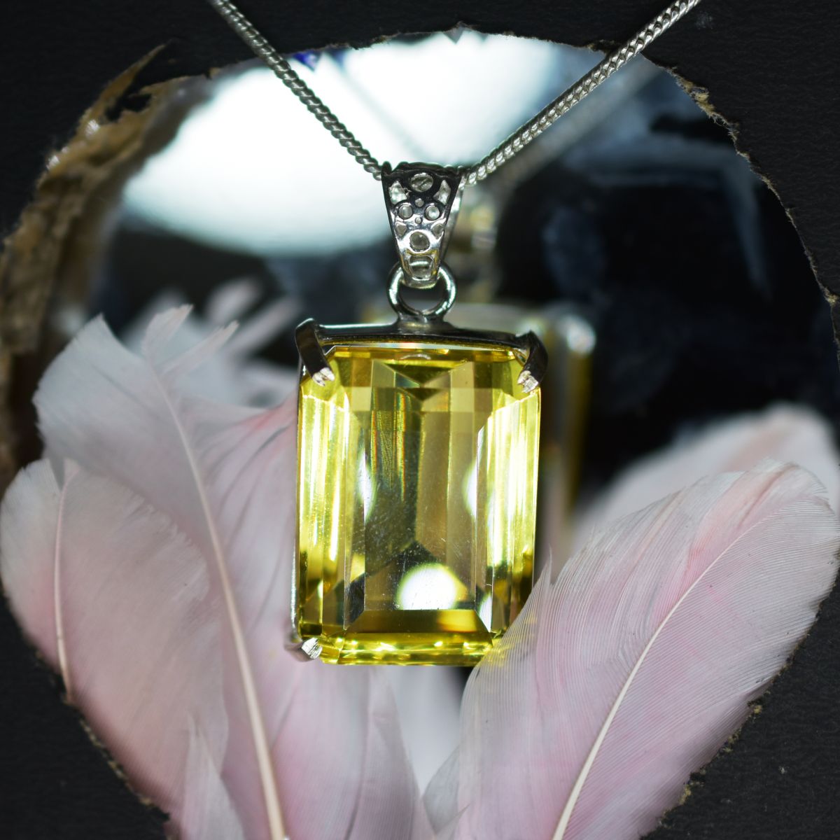 natural emerald pendant