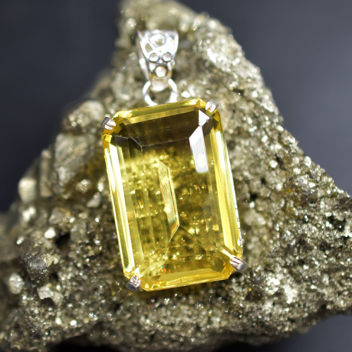 natural emerald pendant