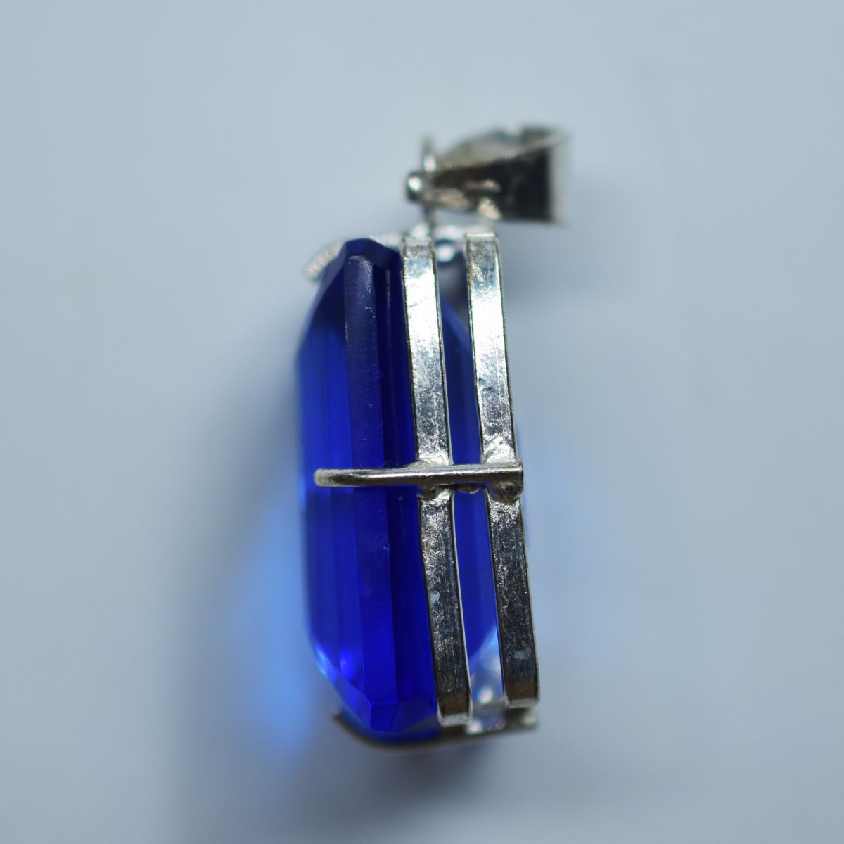 silver emerald pendant India