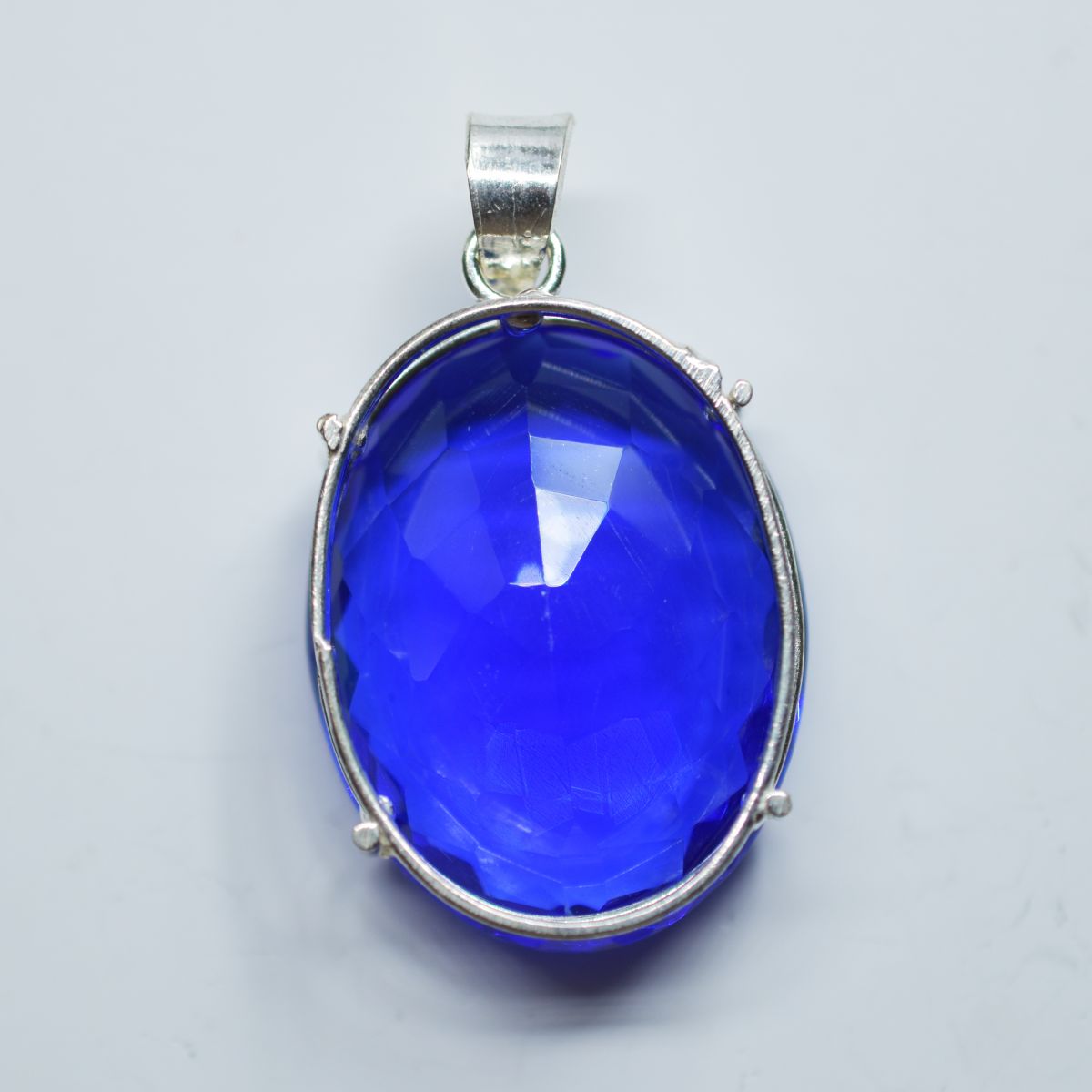silver topaz pendant India