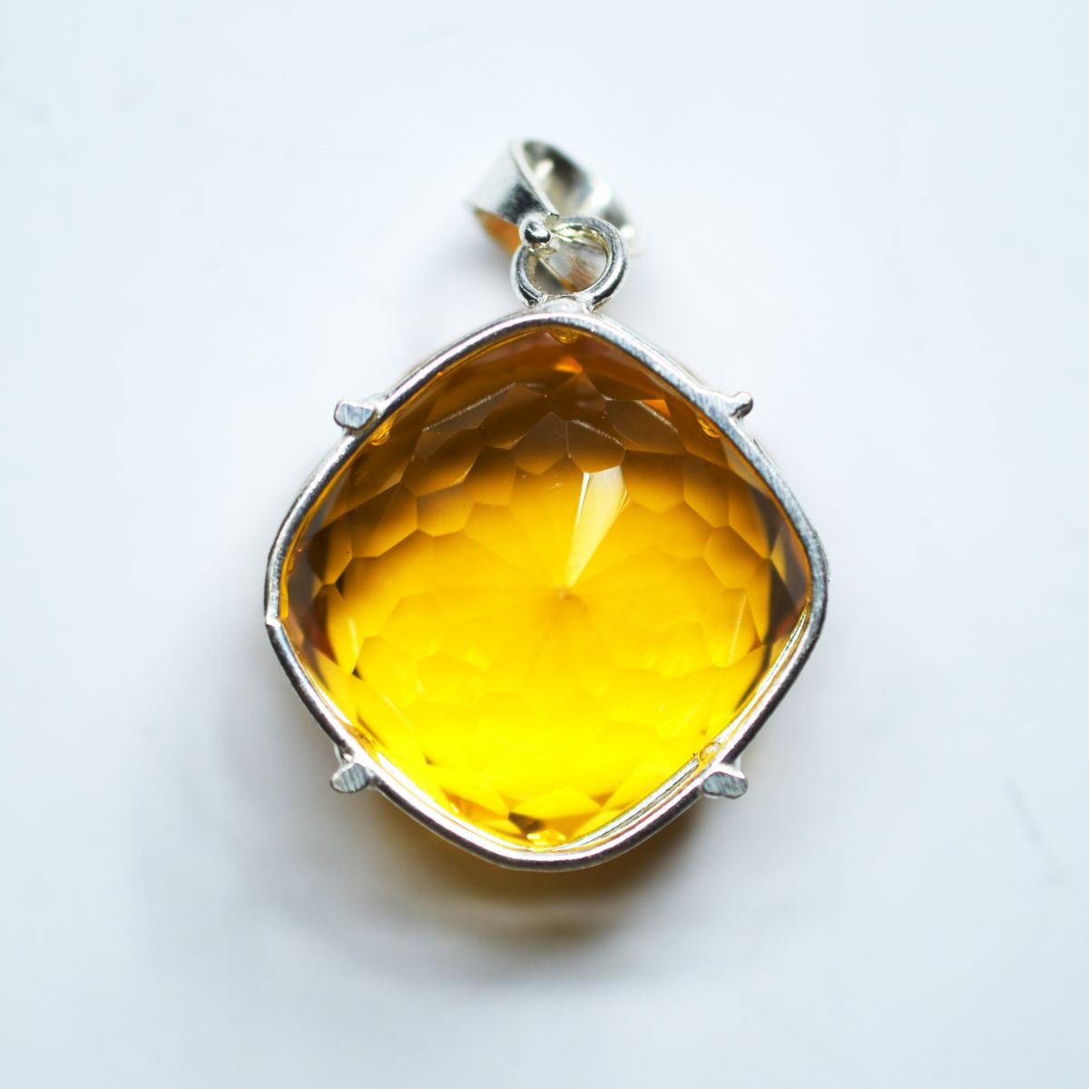 natural topaz pendant online
