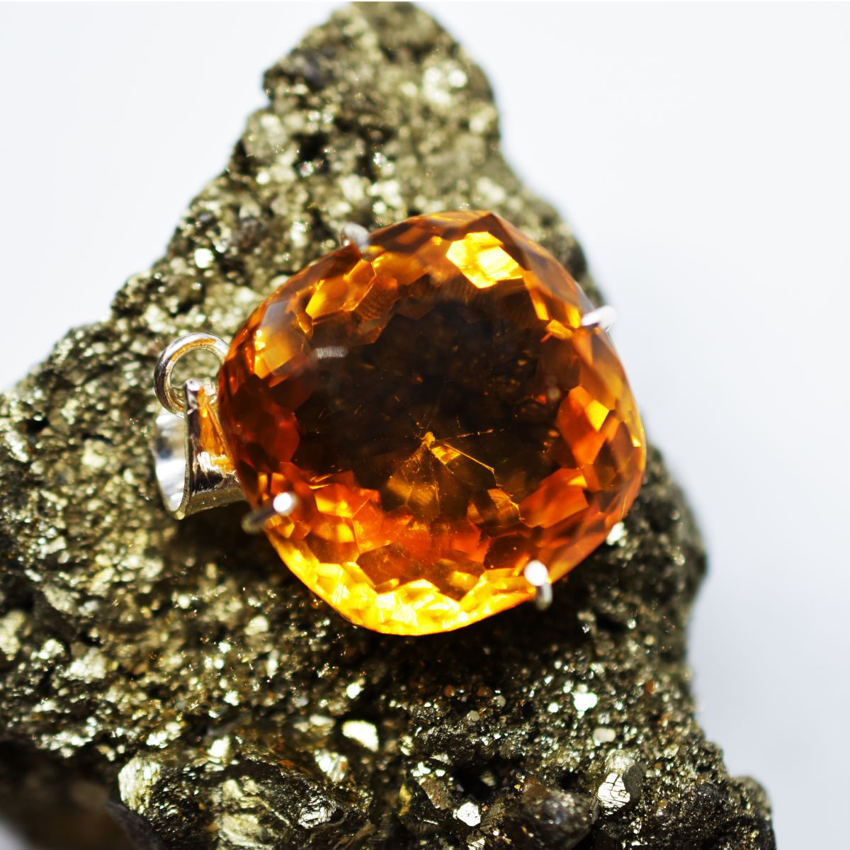 topaz necklace pendant