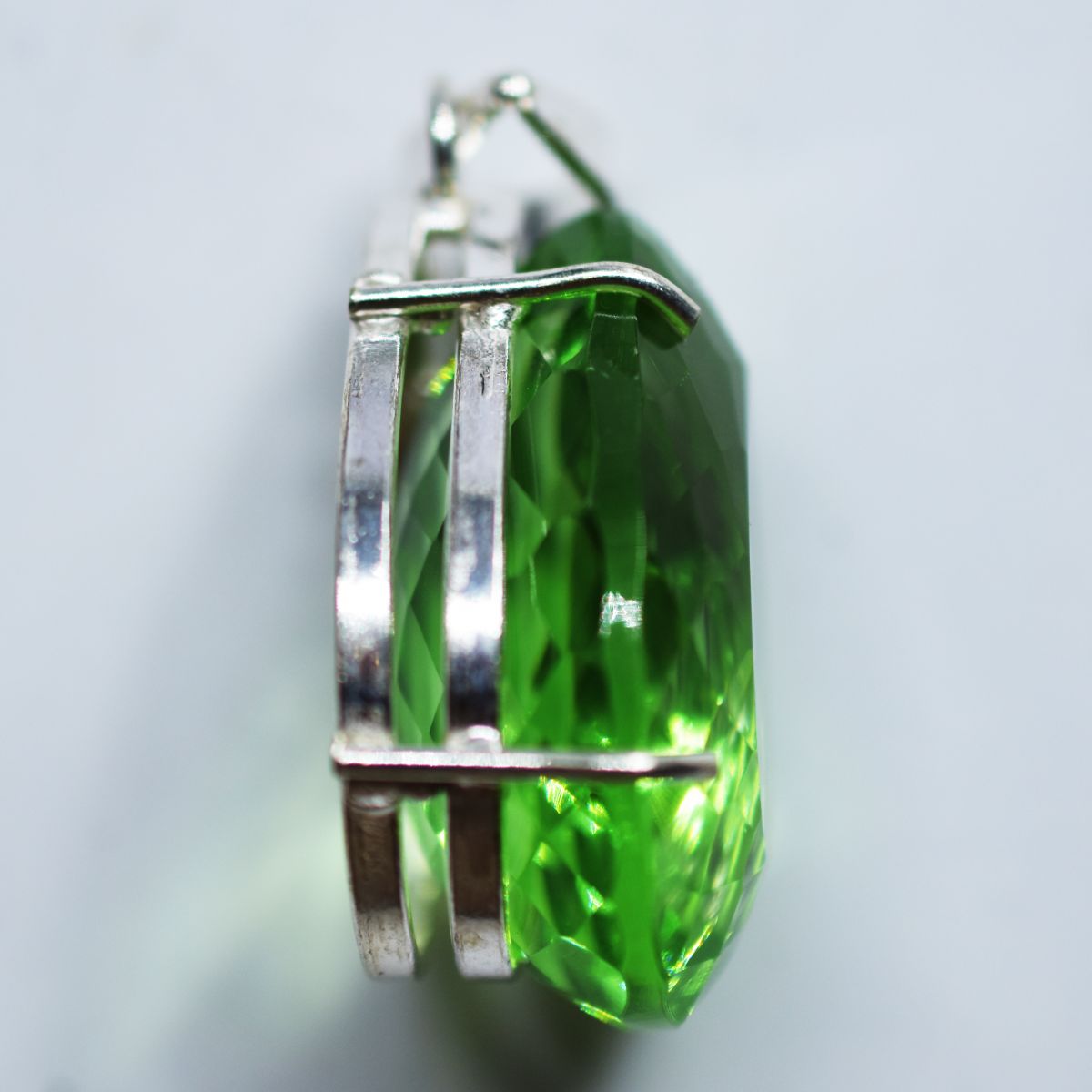 925 Sterling Silver Pendant Natural Green Topaz Pear 102.35 Ct Gems CERTIFIED