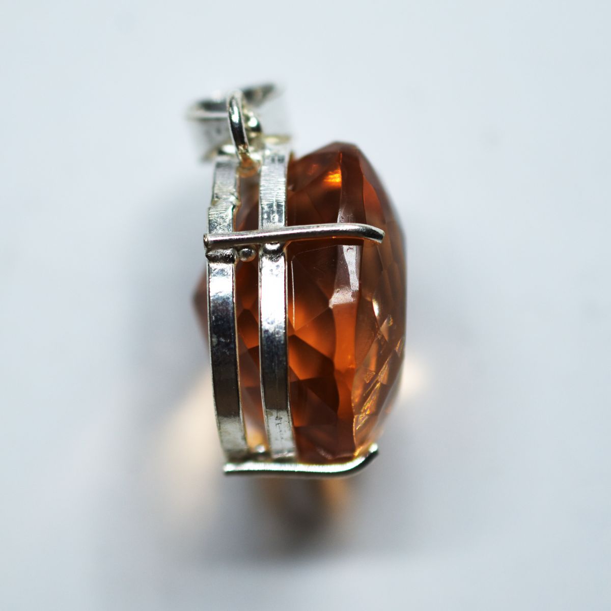 natural topaz pendant online