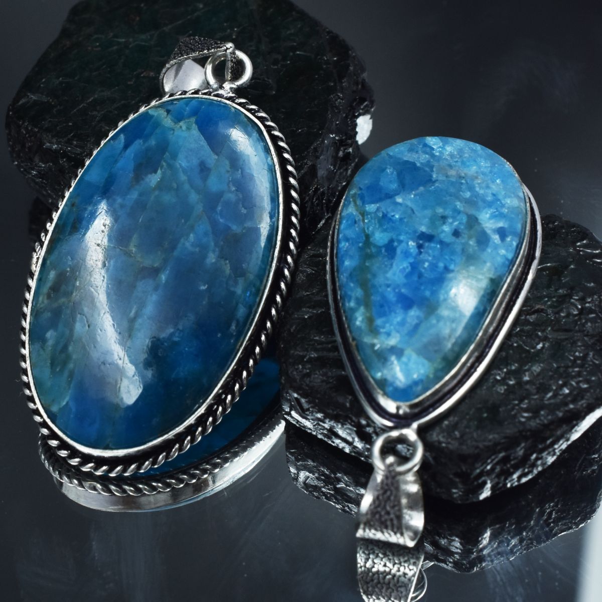 Apatite 112.80 Ct Oval-Pear 925 Silver Pendant Healing Stone CERTIFIED Gemstone