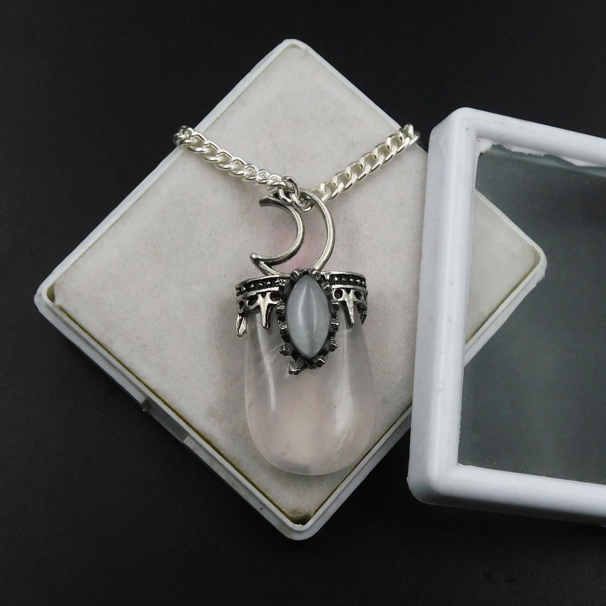 Beautiful Silver 925 Rose Quartz 118.45 Ct Fancy Pendant With Chain Lite Pink