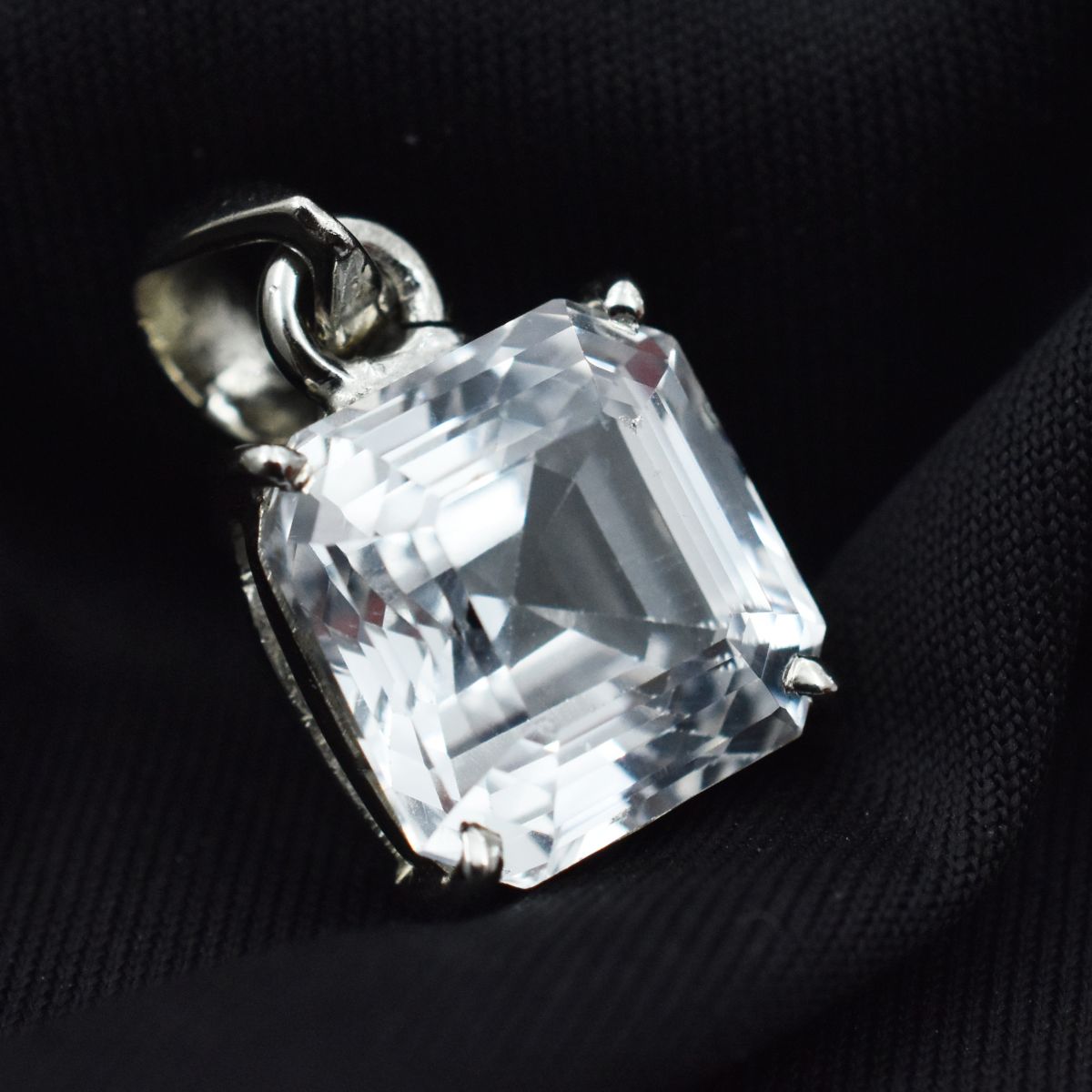 sterling silver sapphire pendant