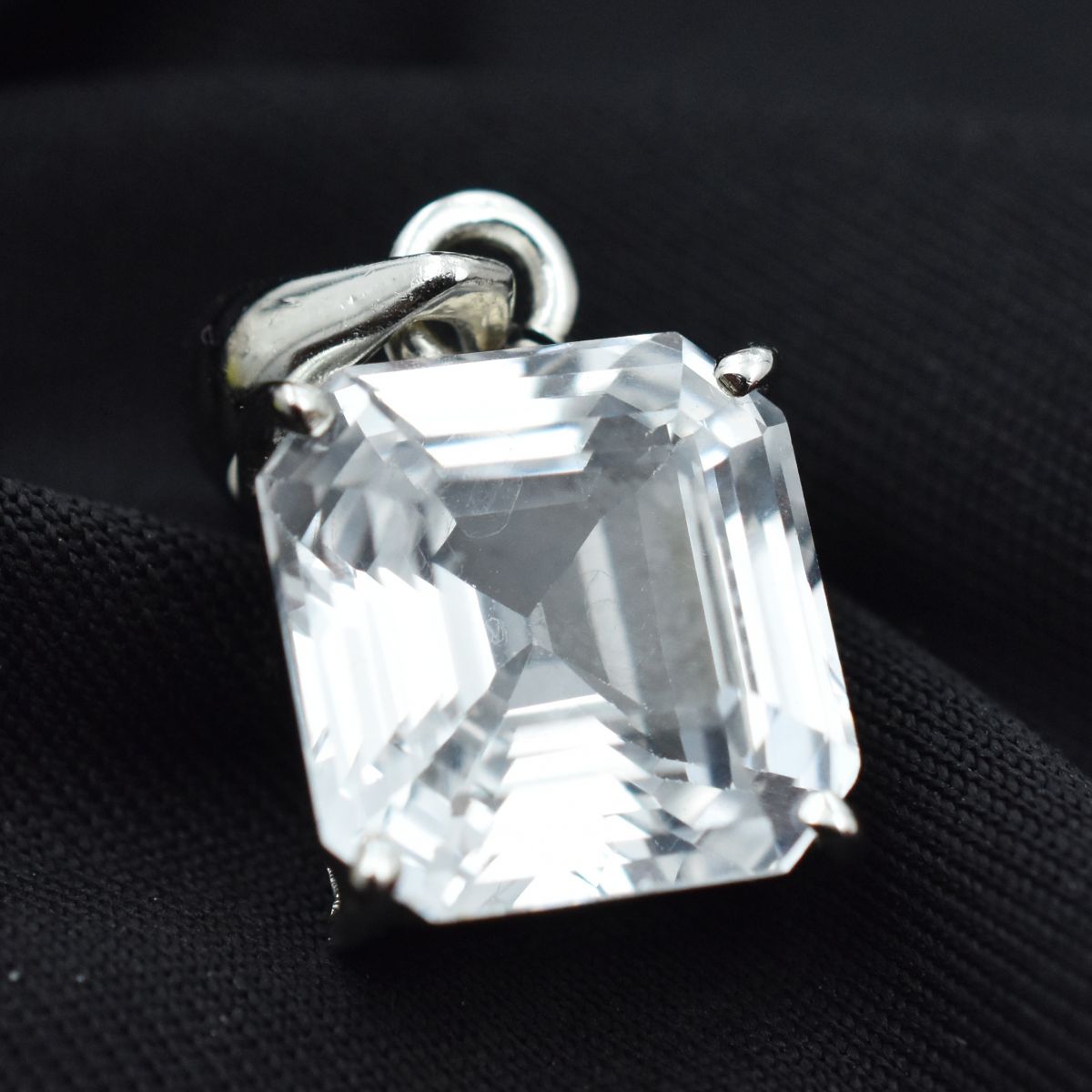 sterling silver sapphire pendant