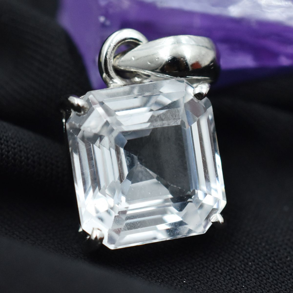 silver sapphire pendant India