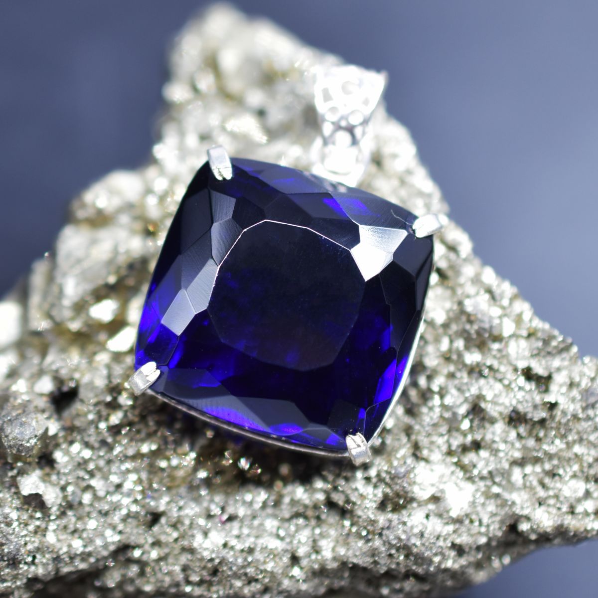 natural topaz pendant