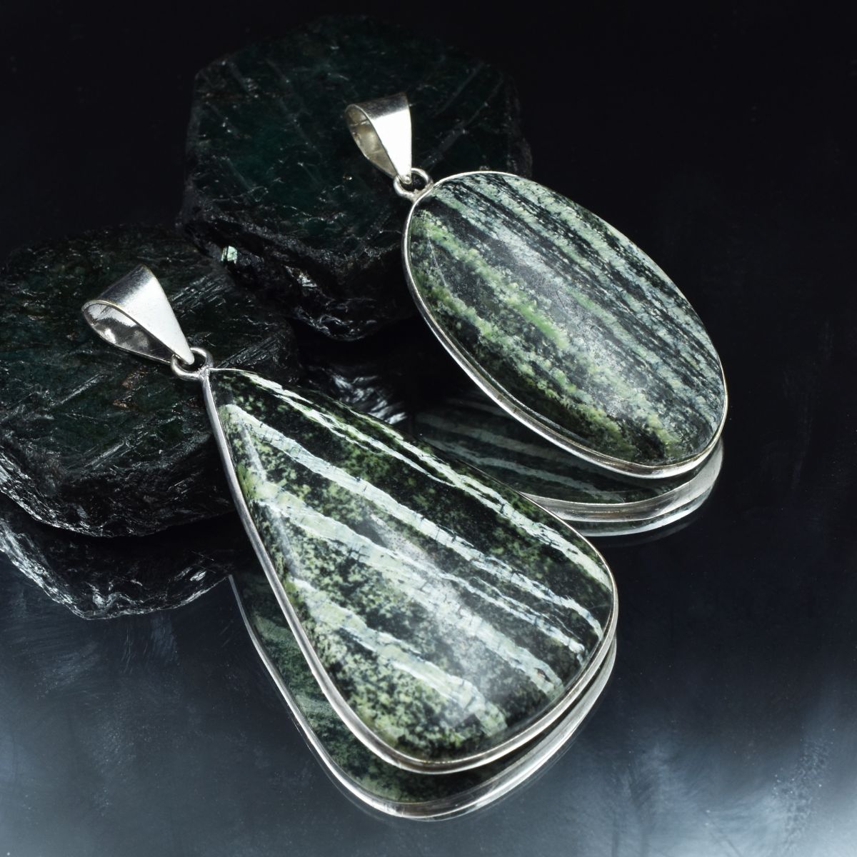 silver opal pendant India