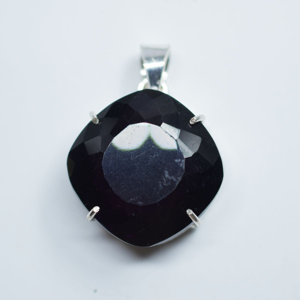 onyx pendant for women