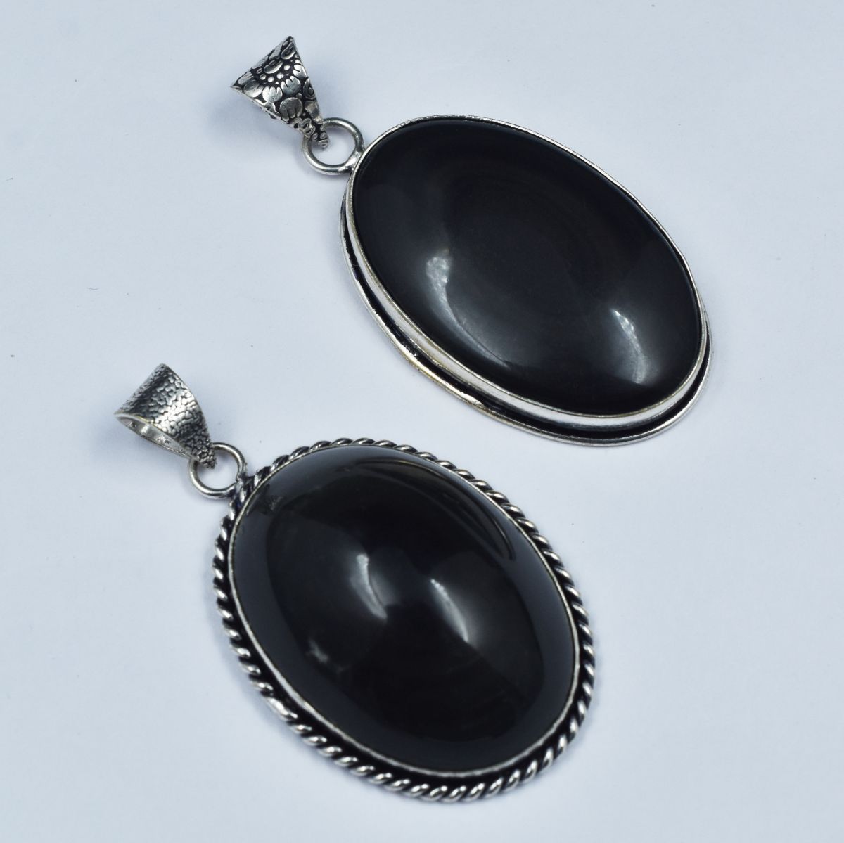 138.05 Carat Oval Cut Black Onyx Pendant Healing Stone 925 Silver Gemstone