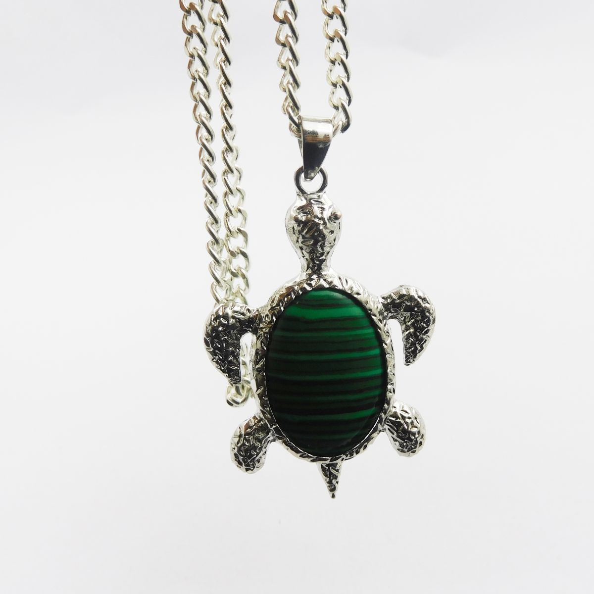 Silver 925 Beautiful Pendant With Chain 97.00 Ct Natural Turtle Fancy Green Jade
