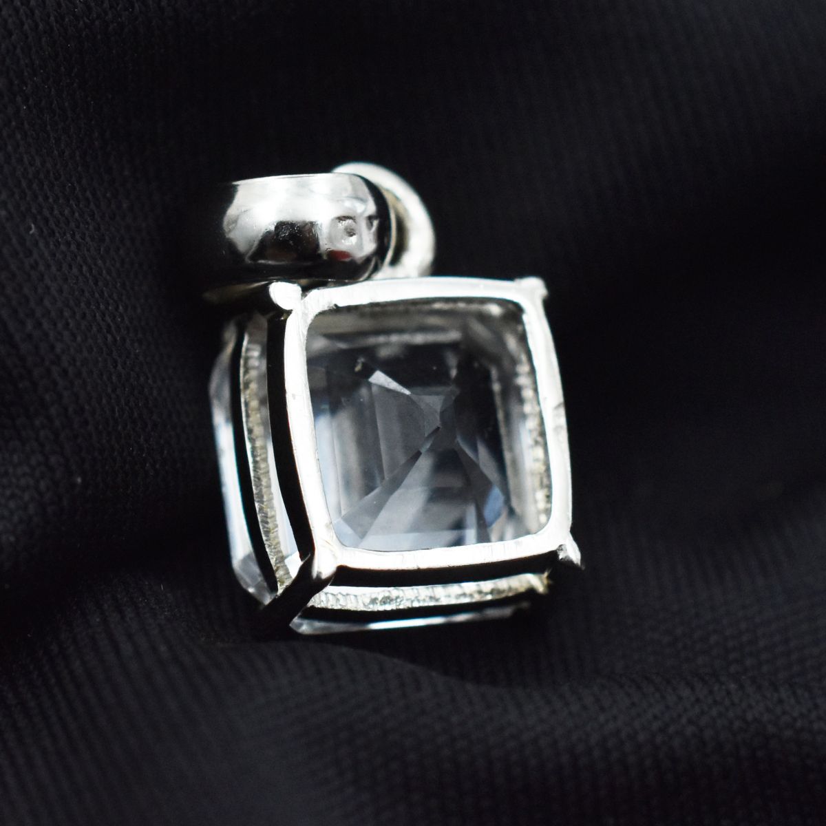 sterling silver sapphire pendant