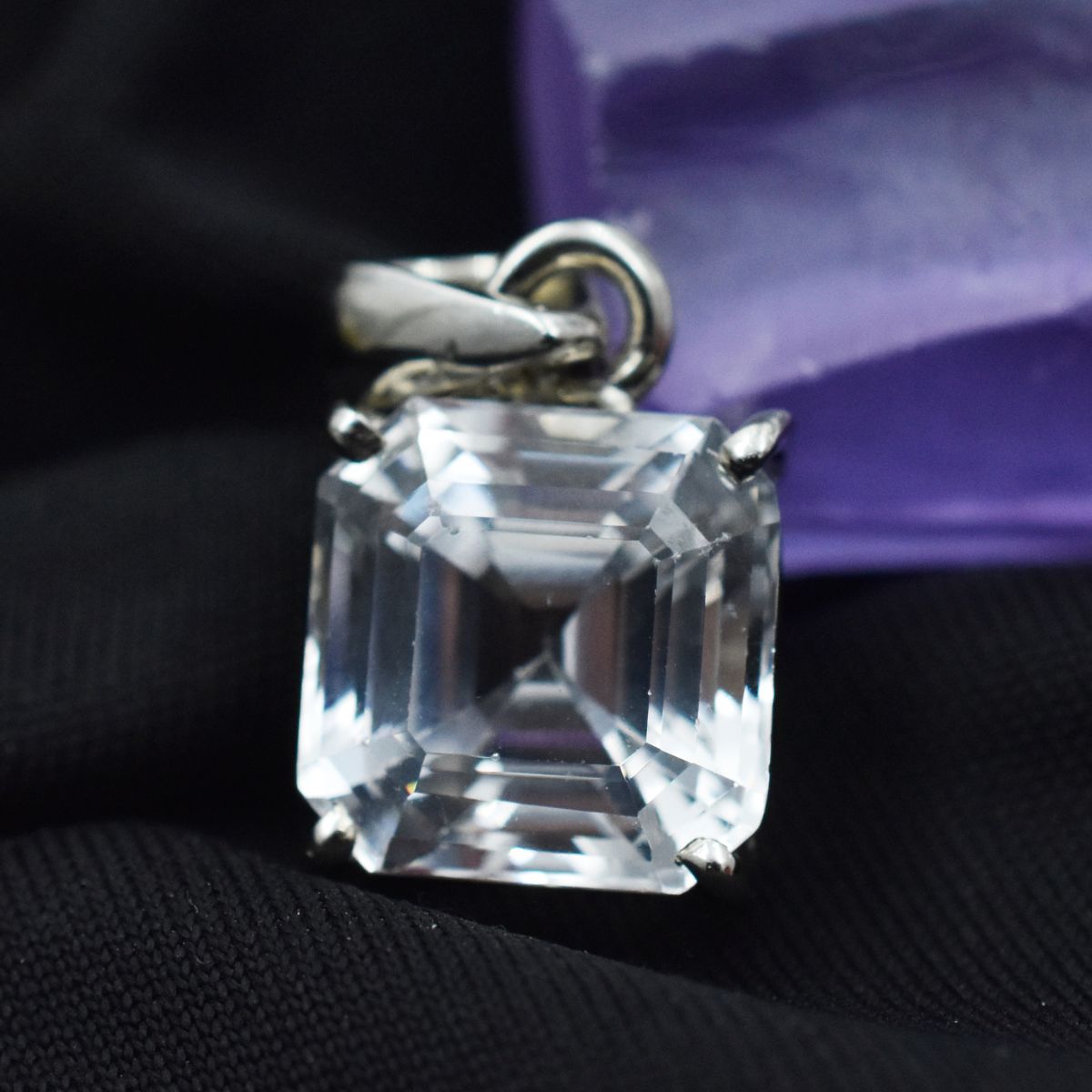 sapphire pendant for women