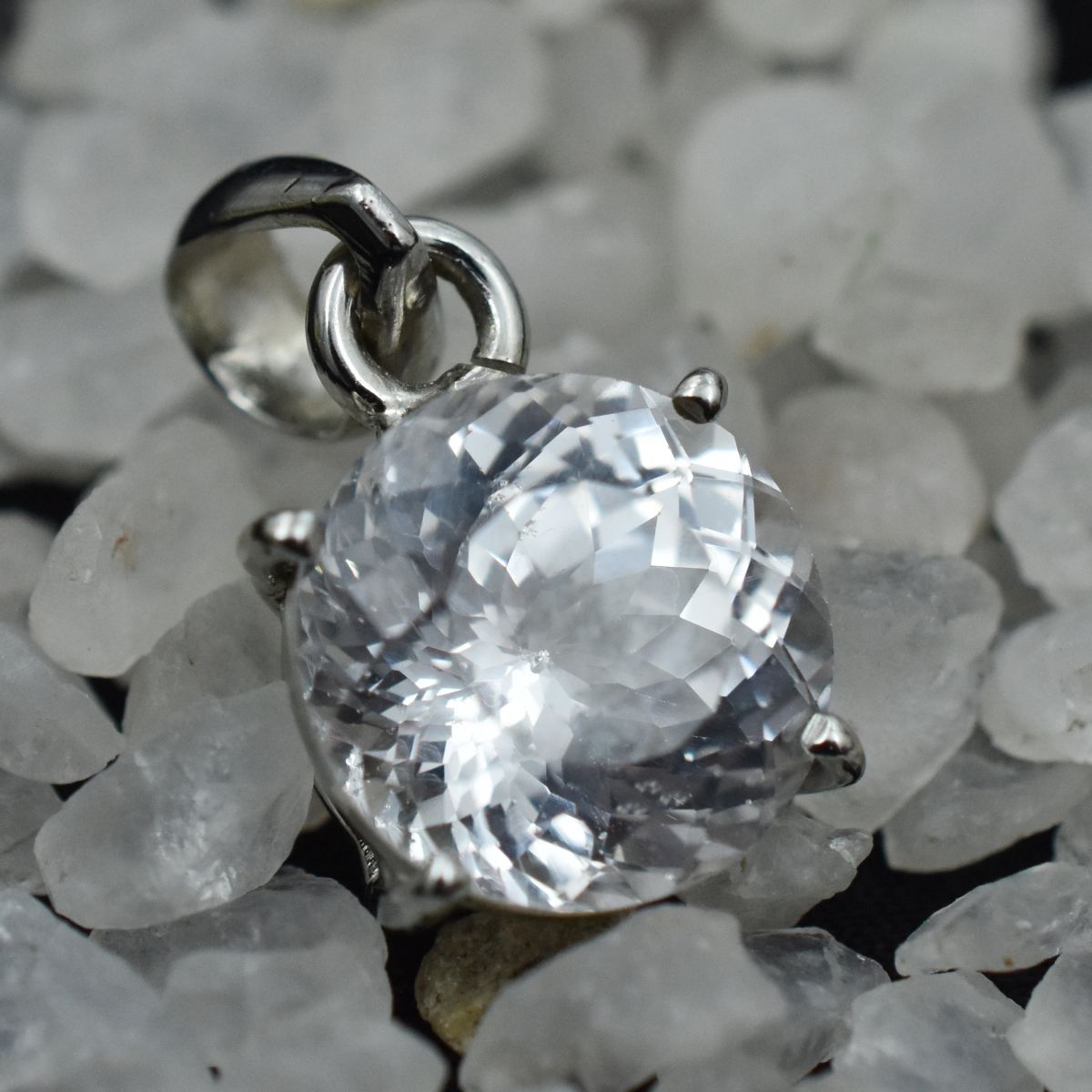 sterling silver sapphire pendant