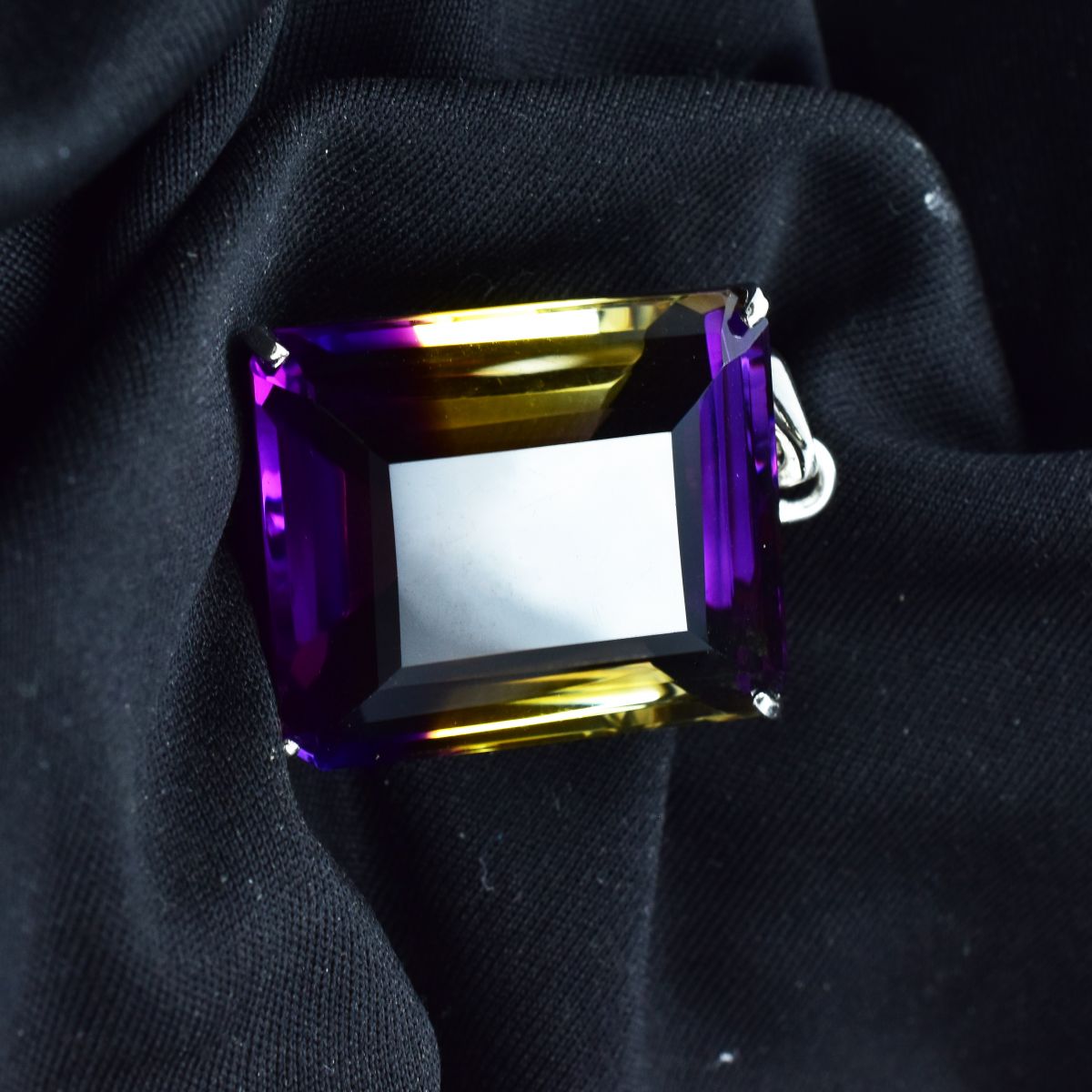 silver gemstone pendant India