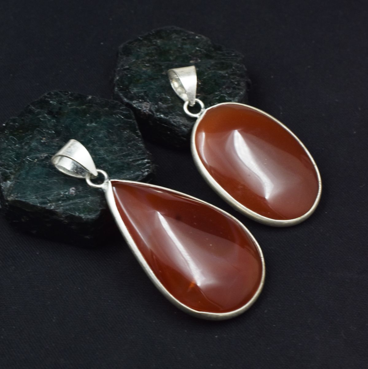 onyx pendant for women
