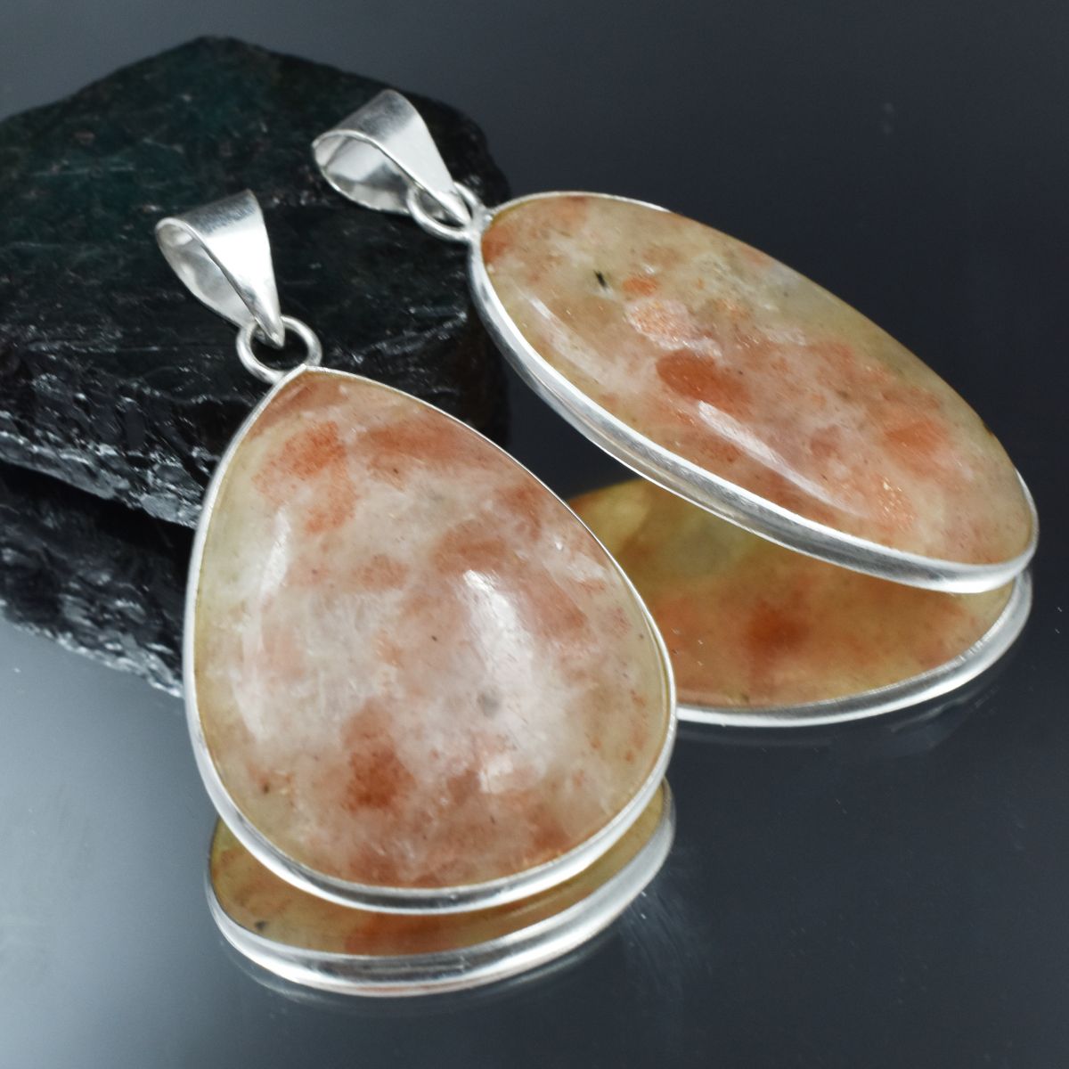 sterling silver sunstone pendant