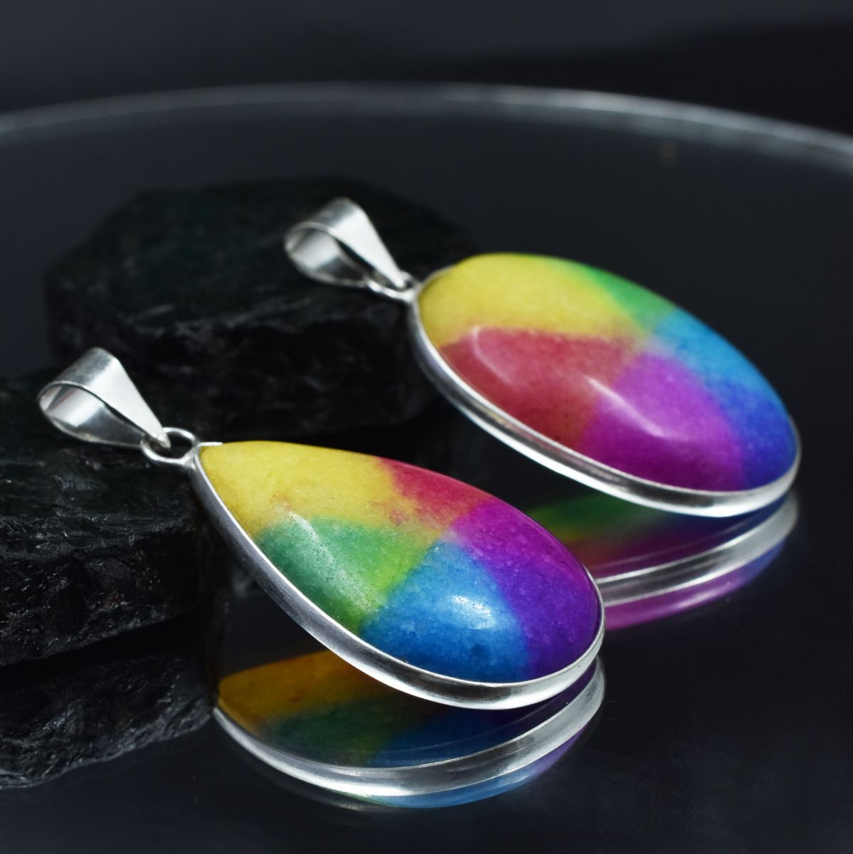 silver quartz pendant India