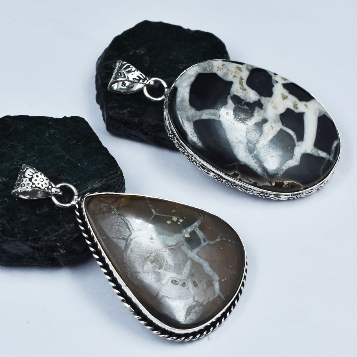 155.25 Ct Oval-Pear Cut Septarian 925 Silver Pendant Healing Stone Gemstone