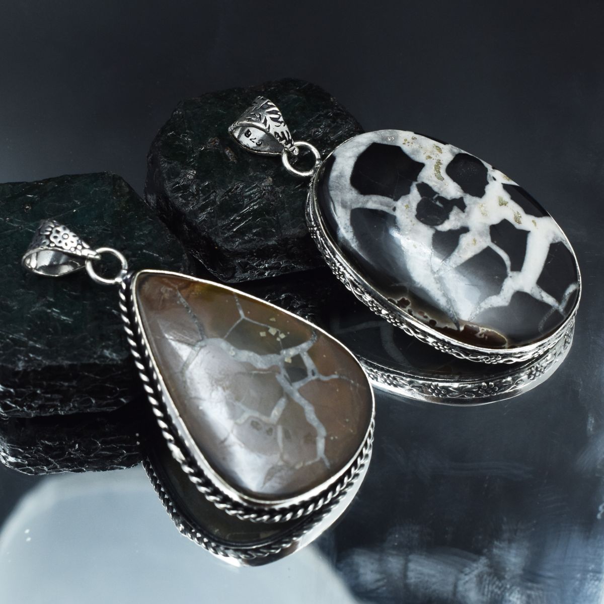 155.25 Ct Oval-Pear Cut Septarian 925 Silver Pendant Healing Stone Gemstone