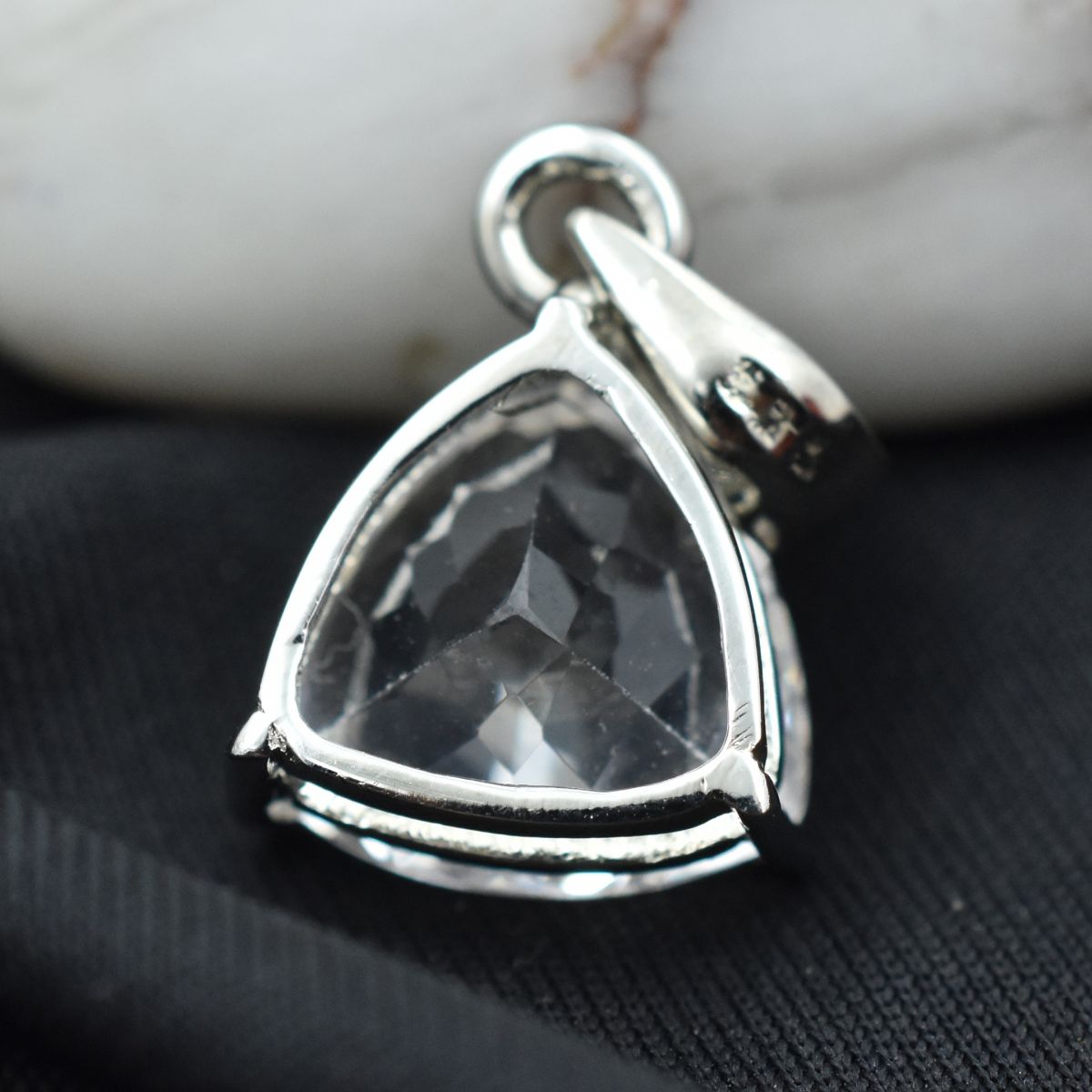 handmade sapphire pendant