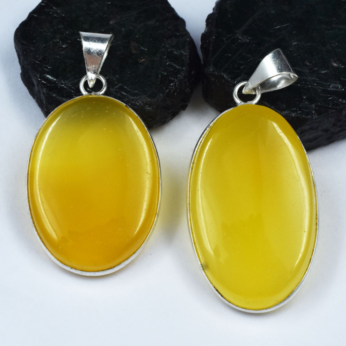 onyx pendant for women