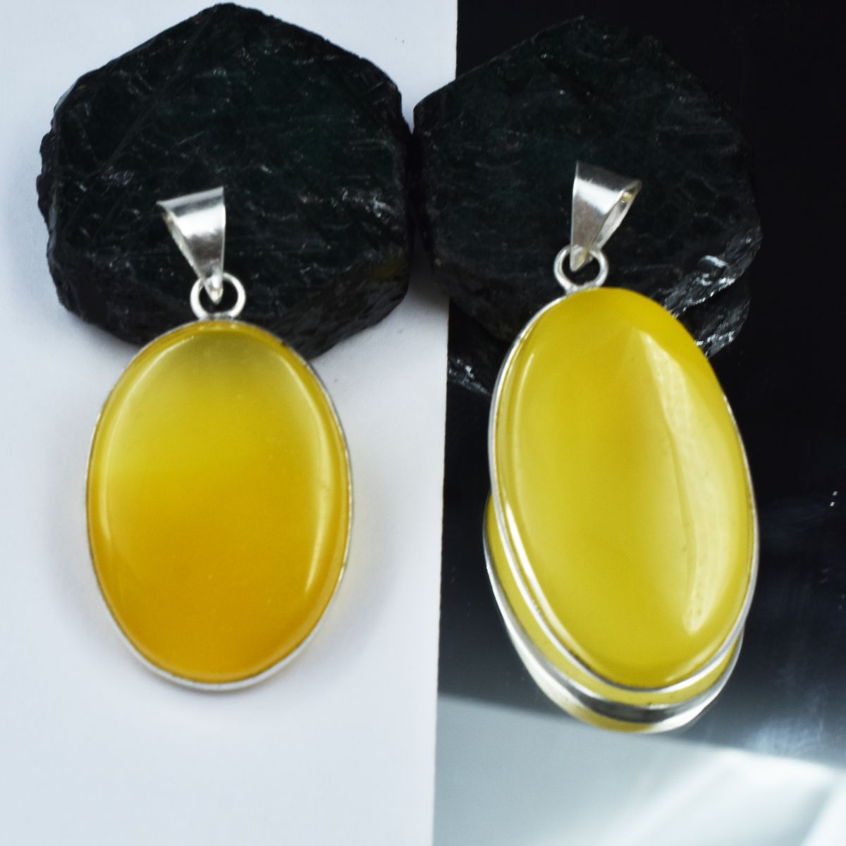 silver onyx pendant India