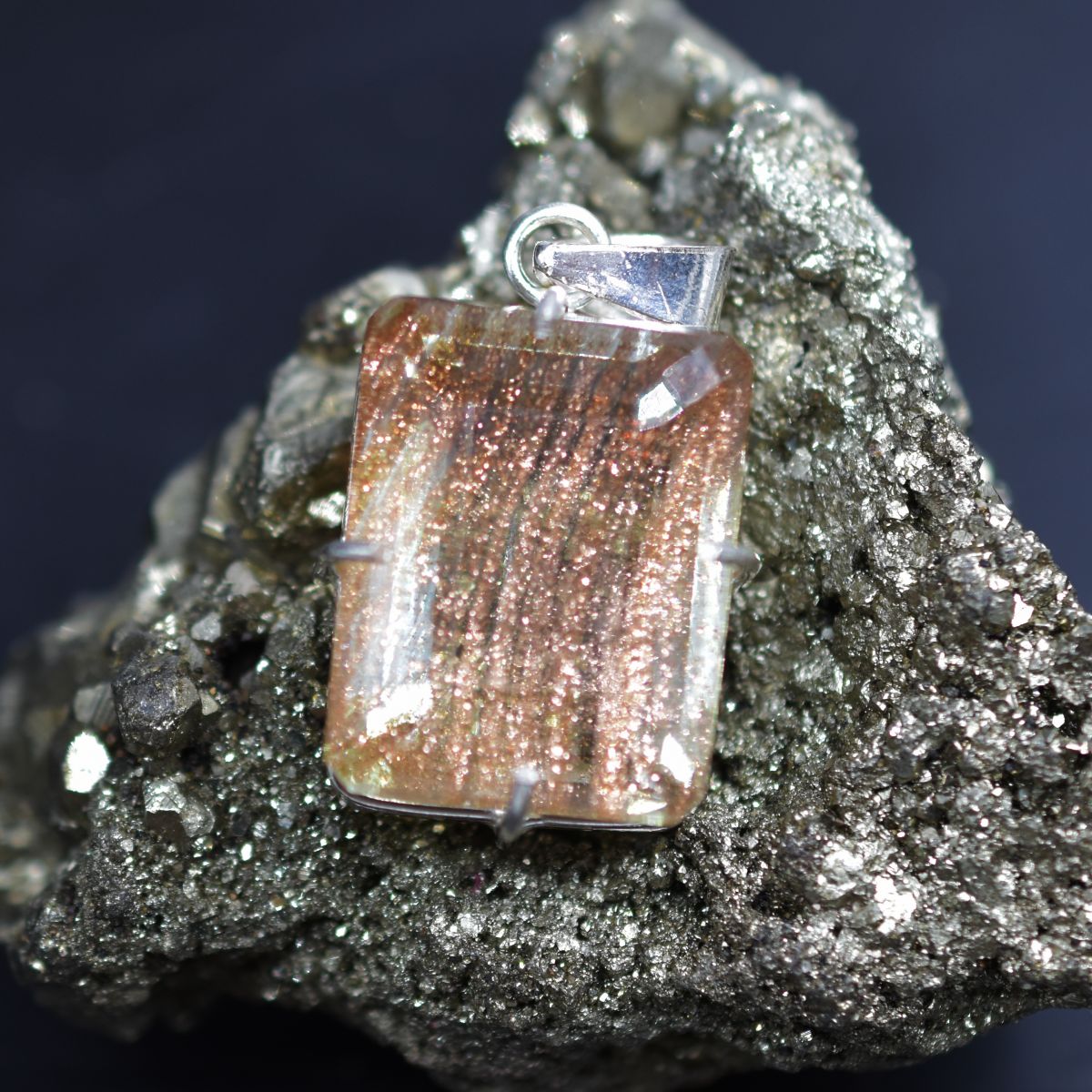 104.45 Ct CERTIFIED Natural SUNSTONE Gems 925 Sterling Silver Pendant For Gift