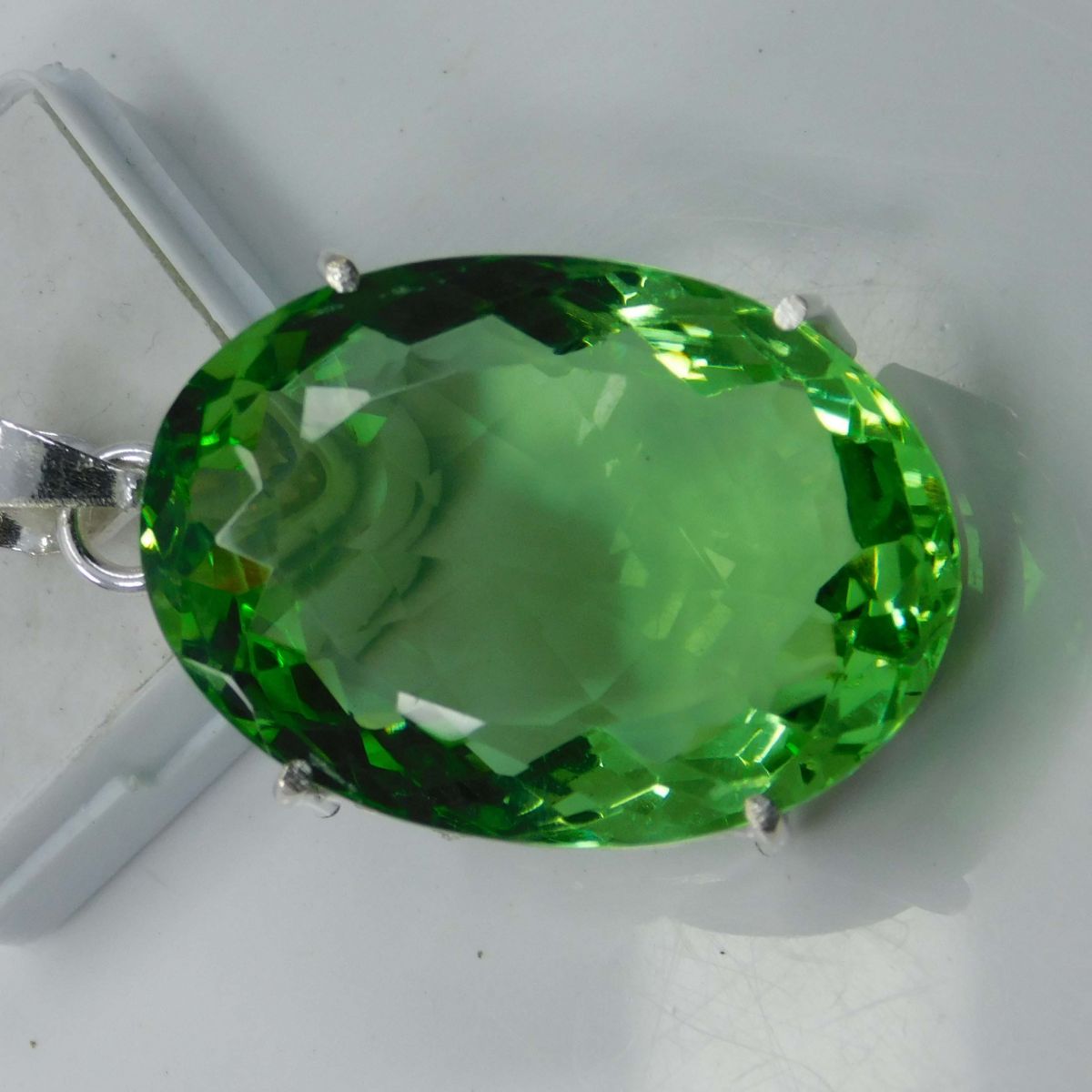 Pendant Lab-Created Peridot 925 Sterling Silver 95 Ct Oval CERTIFIED Gemstone