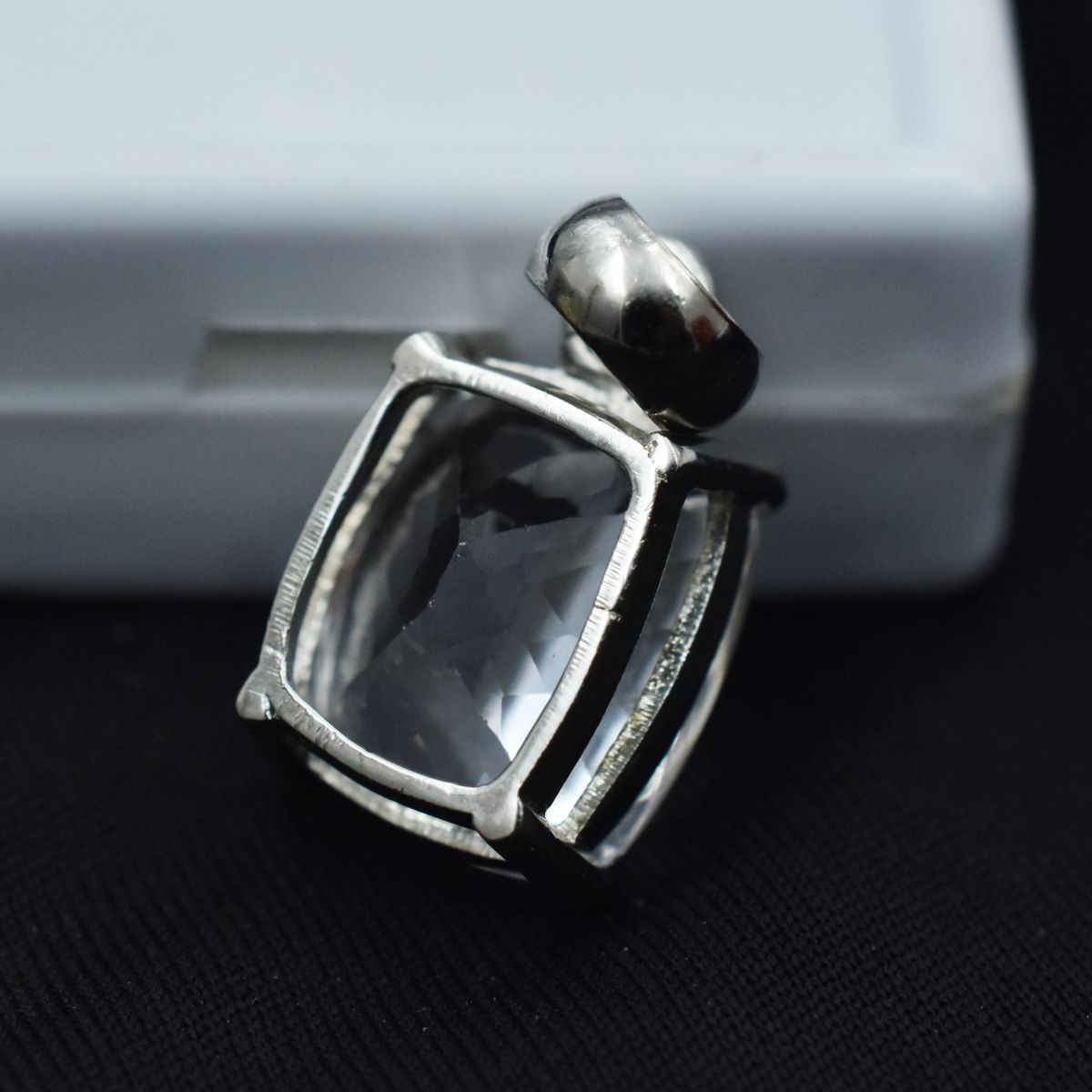 sapphire pendant for women