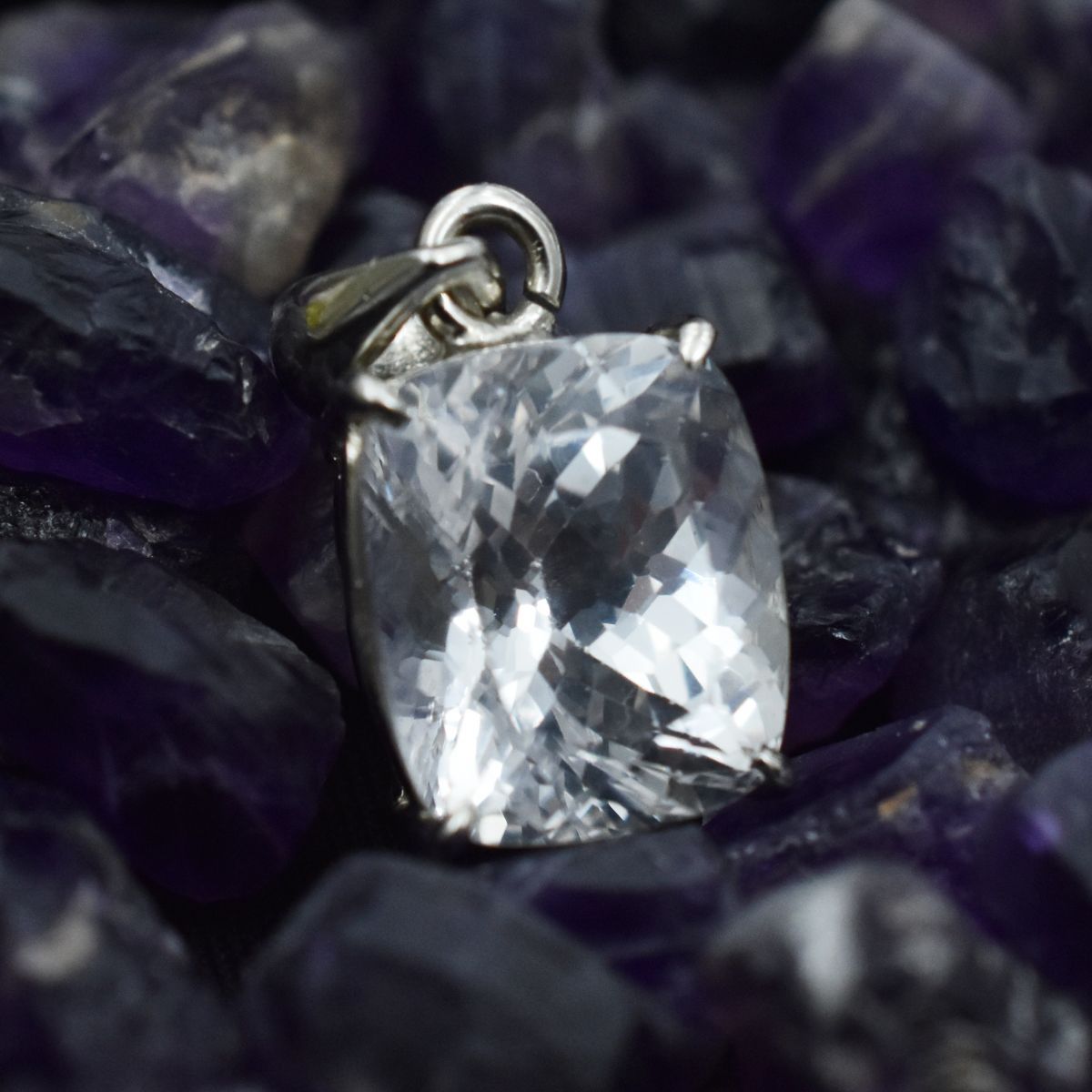 natural sapphire pendant online