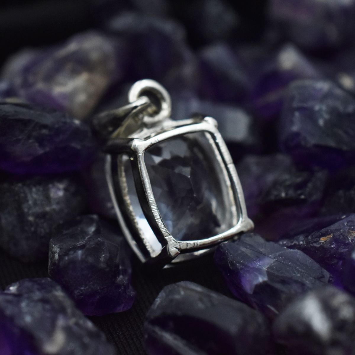 silver sapphire pendant India