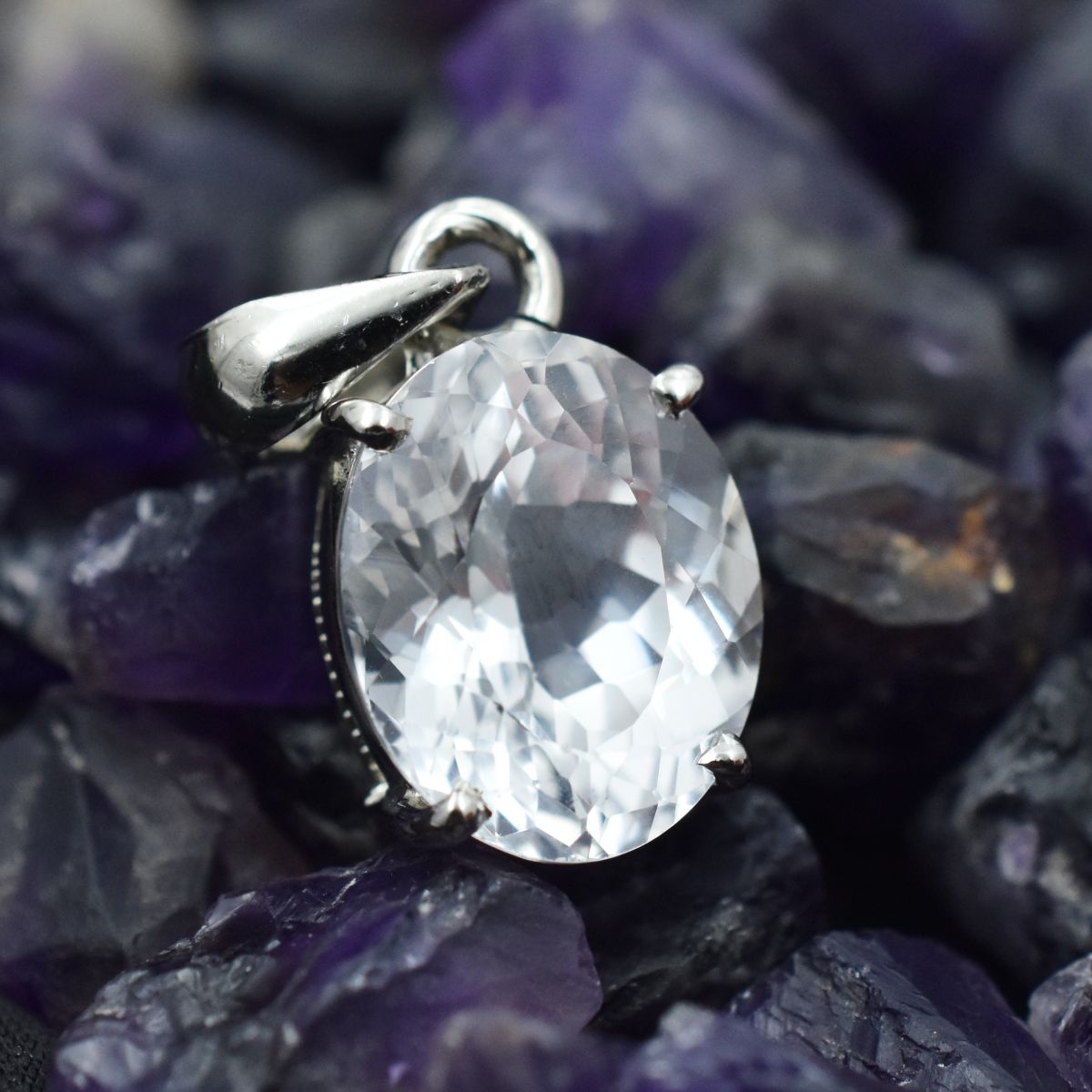 sapphire pendant for women