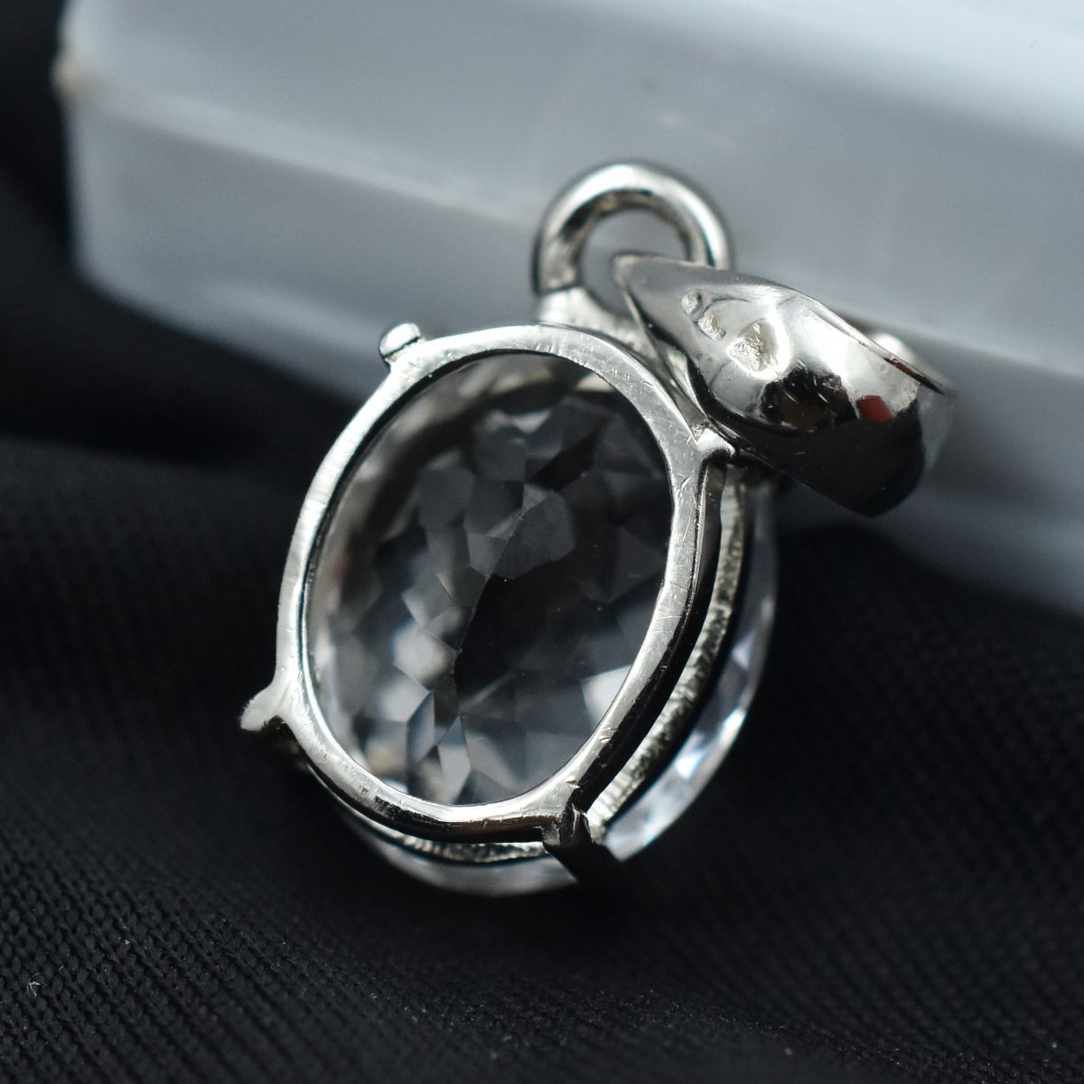silver sapphire pendant India