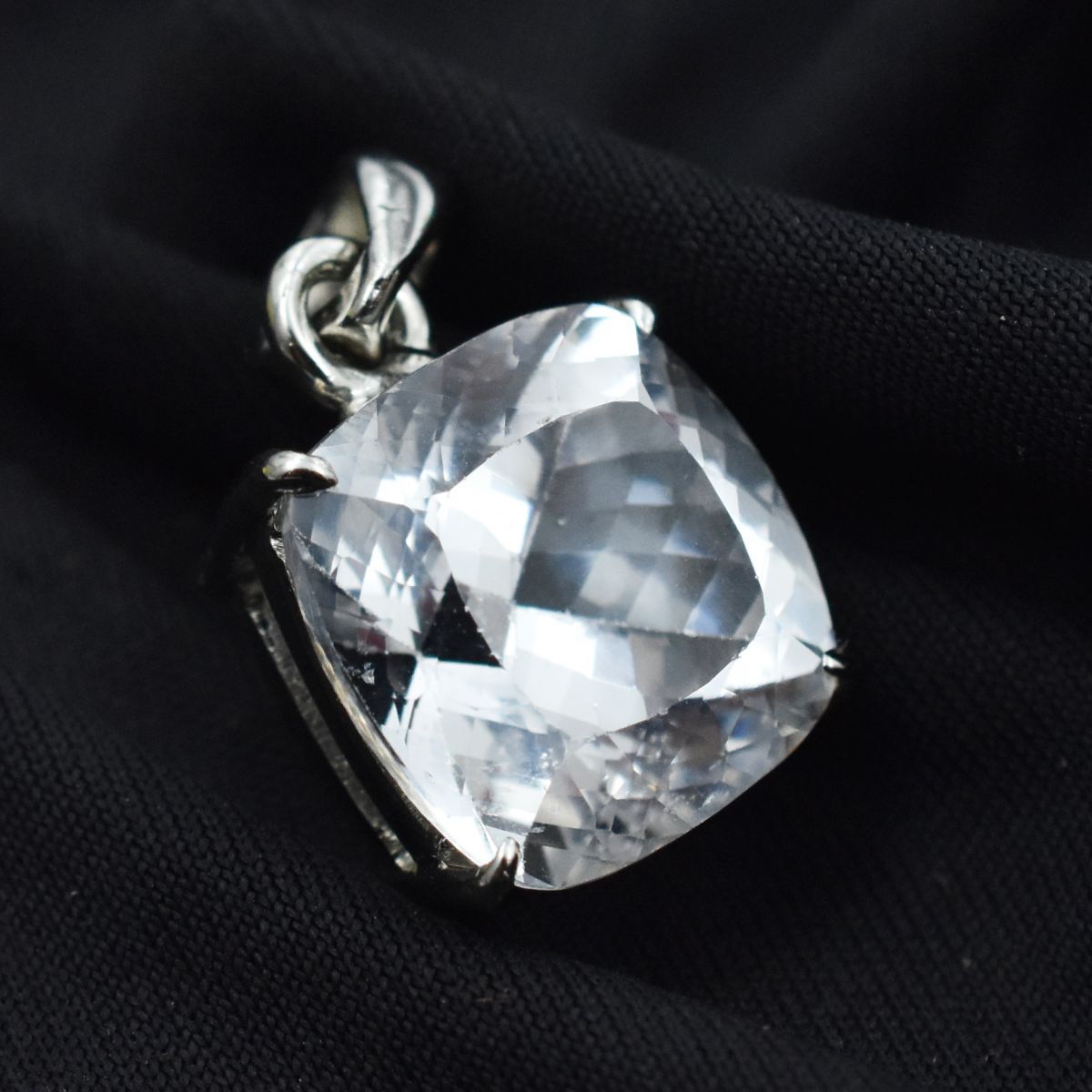 sterling silver sapphire pendant