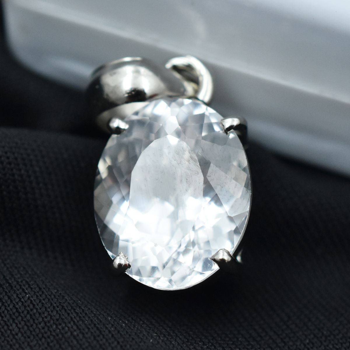 natural sapphire pendant