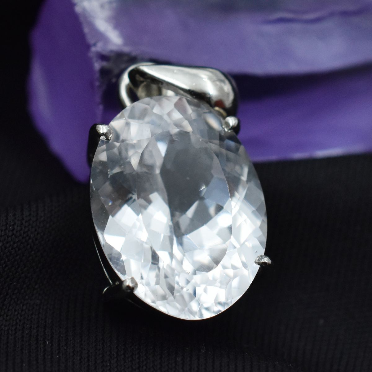 silver sapphire pendant India