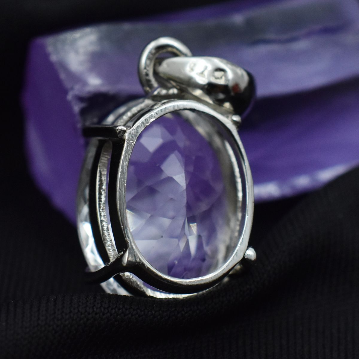 sapphire necklace pendant